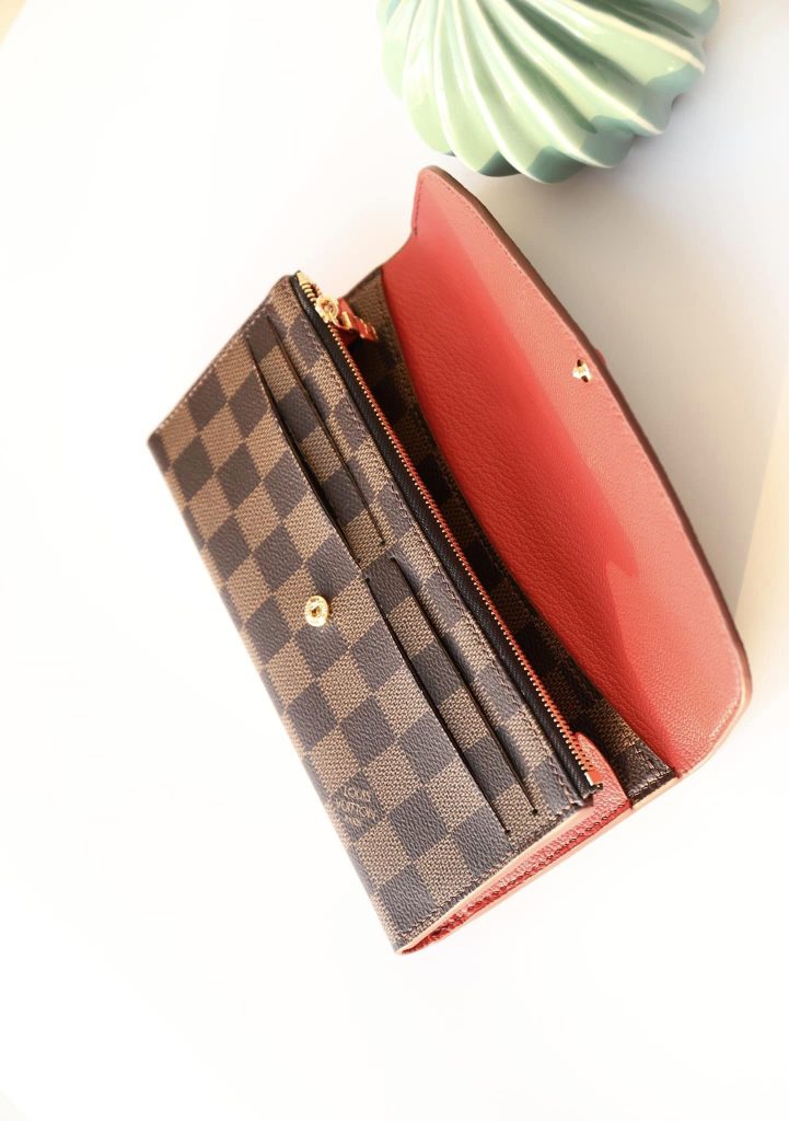 Ví LV Sarah kẻ caro nội thất đỏ tươi Ví LV Sarah kẻ caro nội thất đỏ tươi